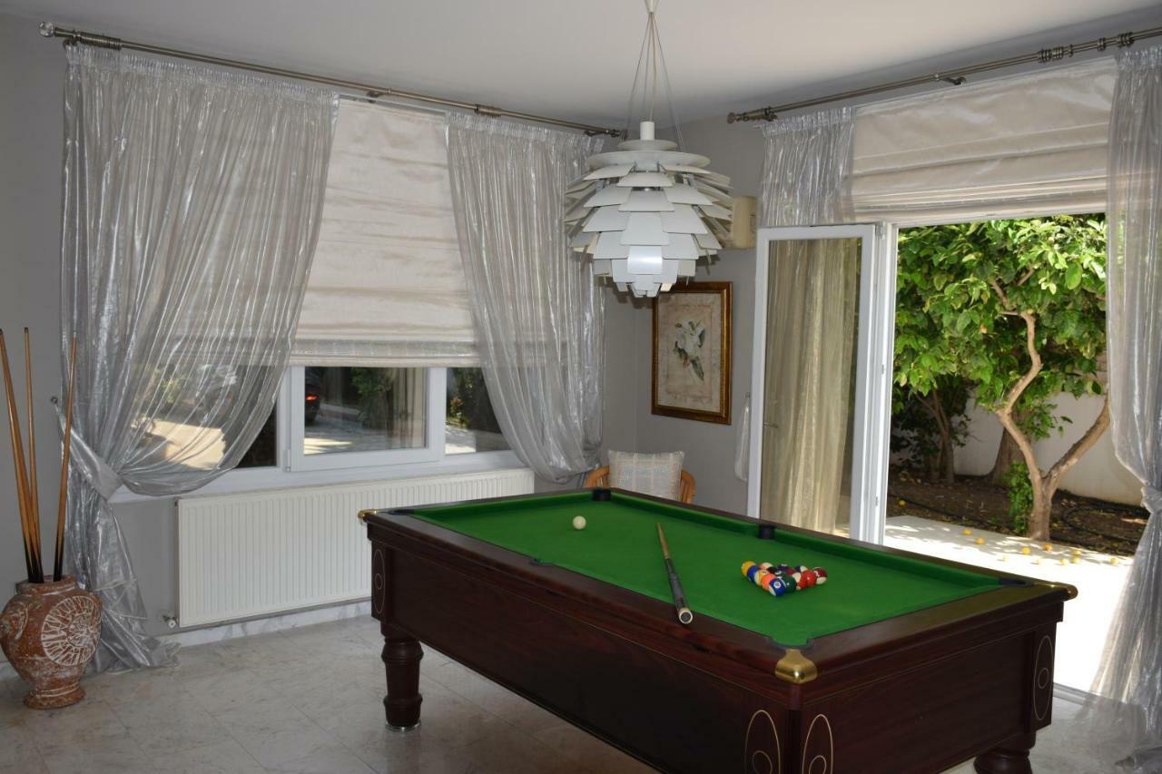 Deluxe First Line Villa ペルボニア エクステリア 写真